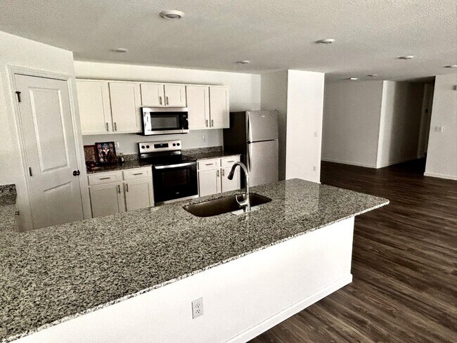 Building Photo - 1 Boxleaf Ct