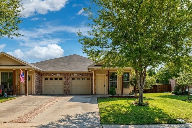 Foto del edificio - 366 Armstrong Ln