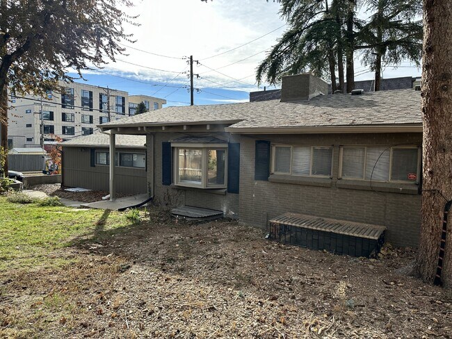 Building Photo - AVAILABLE JULY! Student Housing near DU Campus!