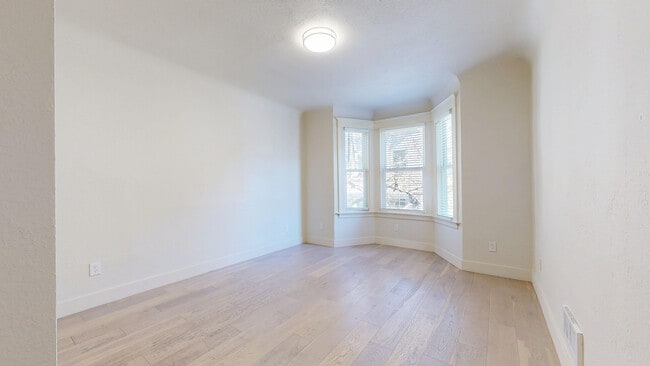 Building Photo - 644A Natoma St