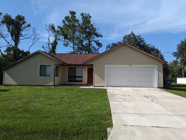 Building Photo - 3740 Giblin Dr
