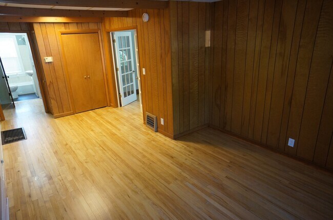 Foto del edificio - 808 E 3rd St