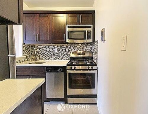 Building Photo - 14050 Burden Cres
