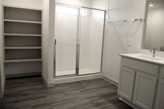 Building Photo - 7702 Sleek Flock Ln