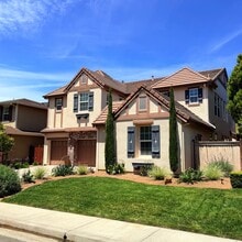 Building Photo - 60 Laurelwood Dr