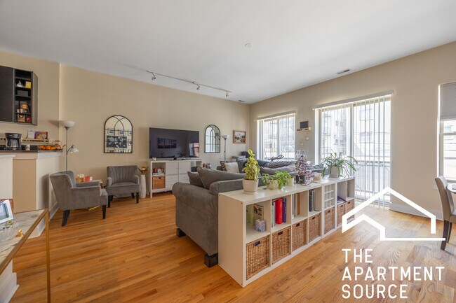 Building Photo - 2510 N Willetts Ct