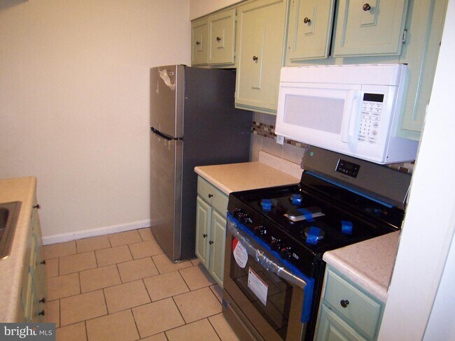 Foto del edificio - 1711 Fountain Rock Way