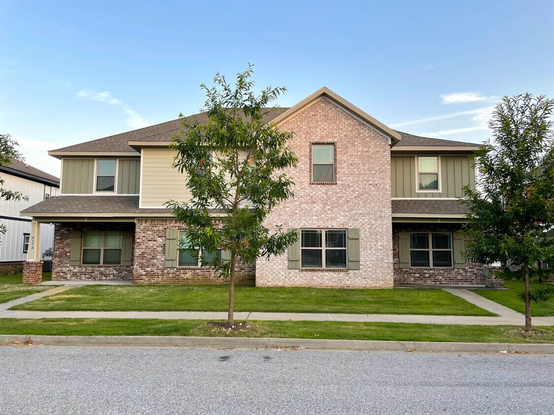 Primary Photo - 4175 W Santa Maria Ln