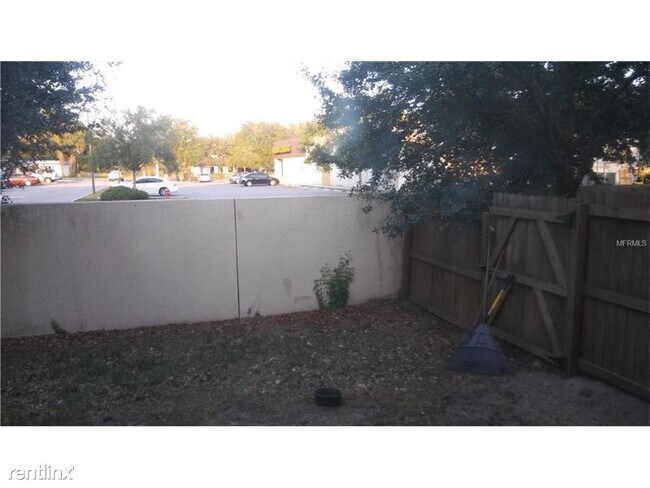 Foto del edificio - 3 br, 2.5 bath Townhome - 2243 Sweet Holly Ln