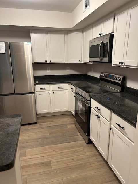 Building Photo - 1715 Hart Ct