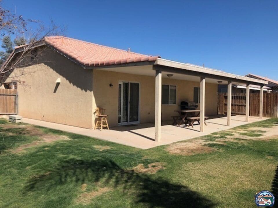 Foto del edificio - 363 Foxtrail Dr