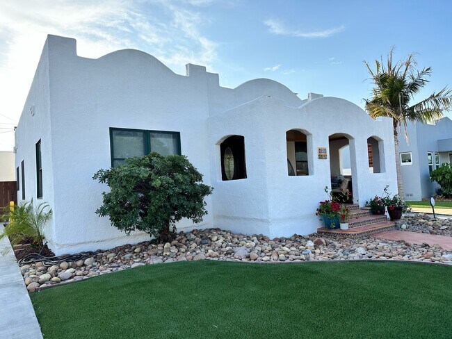 Foto del edificio - 4534 Copeland Ave