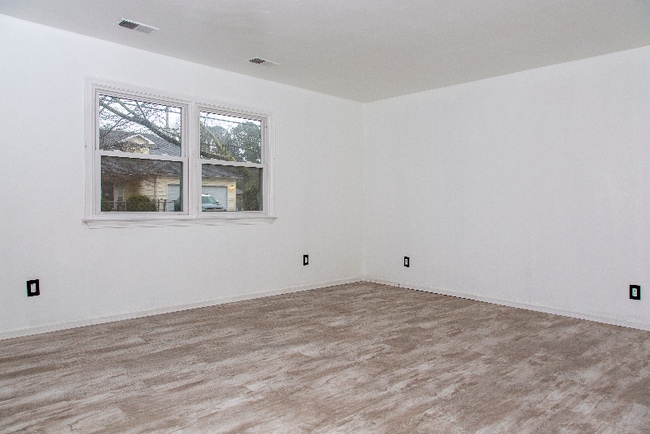 Building Photo - 3744 Cape Henry Ave