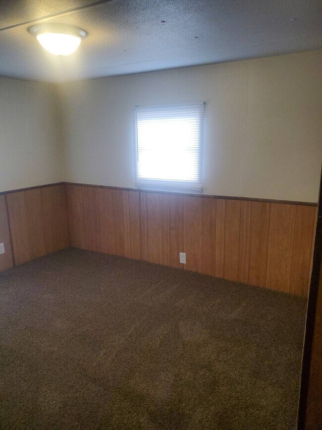 Foto del edificio - 905 Bernard Ln