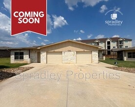 Building Photo - 1083 Hibiscus Dr