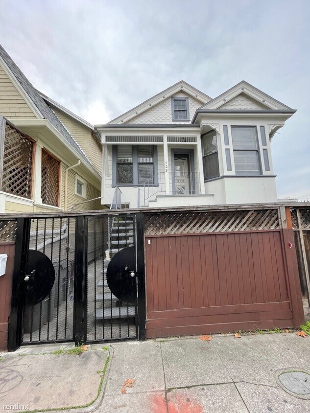 Primary Photo - 723 27th St
