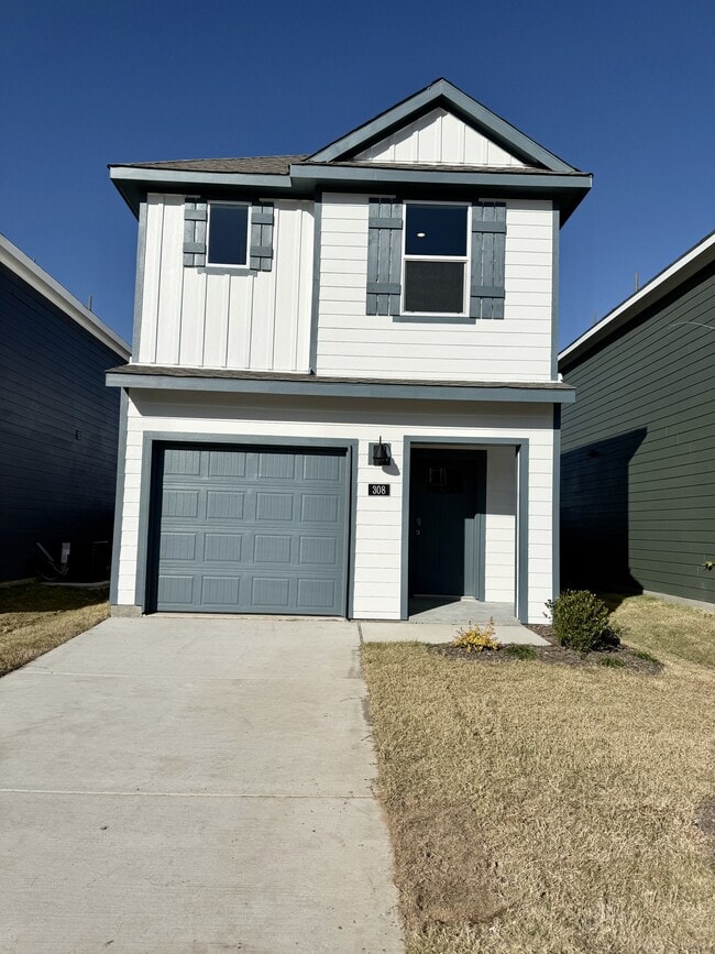 Building Photo - 308 Tall Cedar Wy