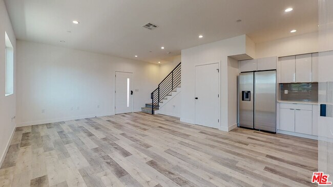 Foto del edificio - 236 N Burlington Ave