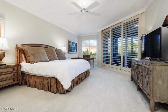 Foto del edificio - 8787 Bay Colony Dr