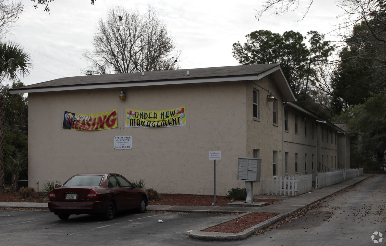 Primary Photo - St. James Place Apartments