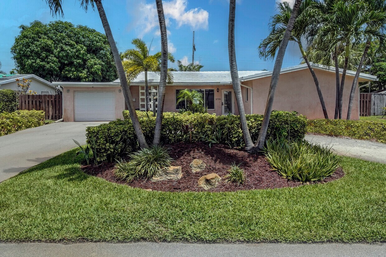 Foto principal - 2731 NE 53rd St