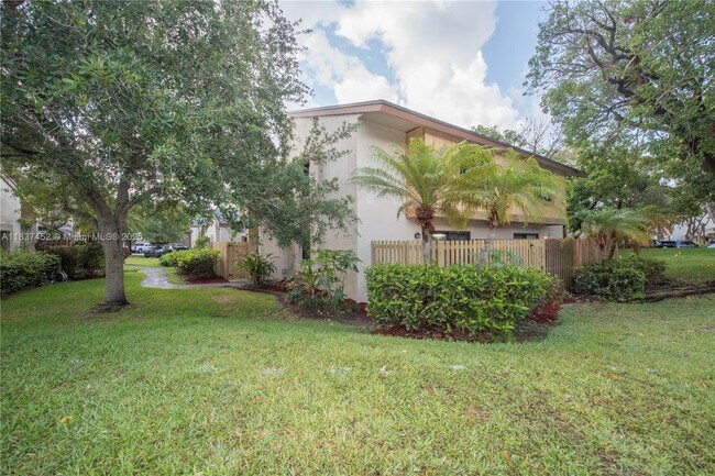 Foto del edificio - 10945 SW 113th Pl
