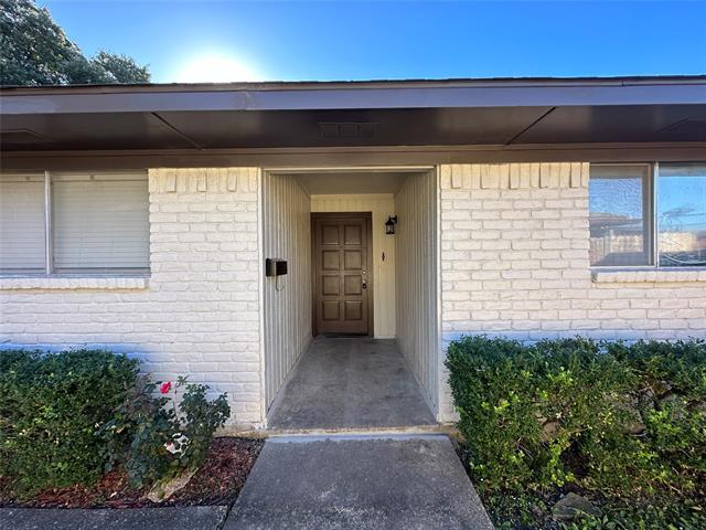 Building Photo - 328 Towne House Ln