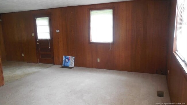 Foto del edificio - 826 Ridge Rd
