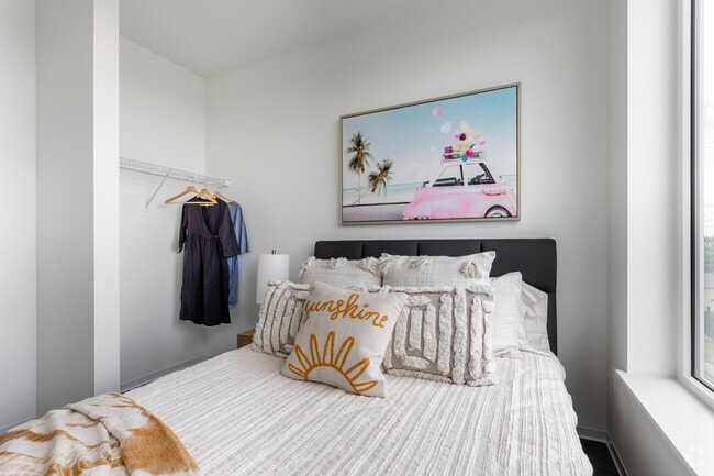 Interior Photo - Koz on Sandy