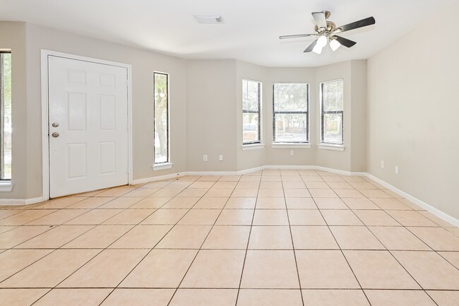 Building Photo - 2923 La Estancia Ln