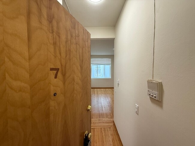 Building Photo - 748 Jackson St