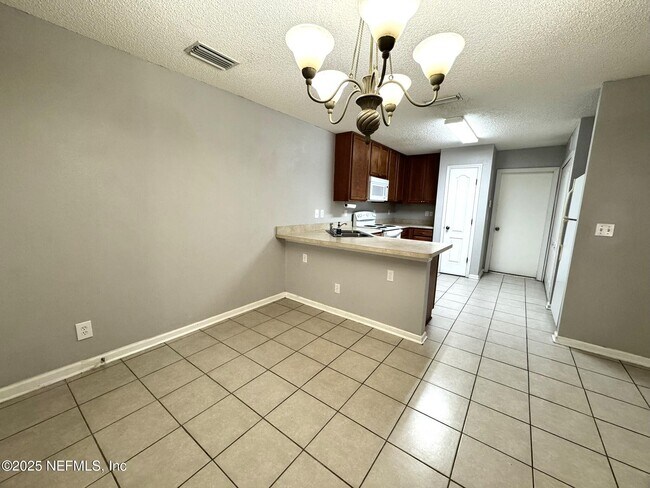 Foto del edificio - 7661 Melvin Rd