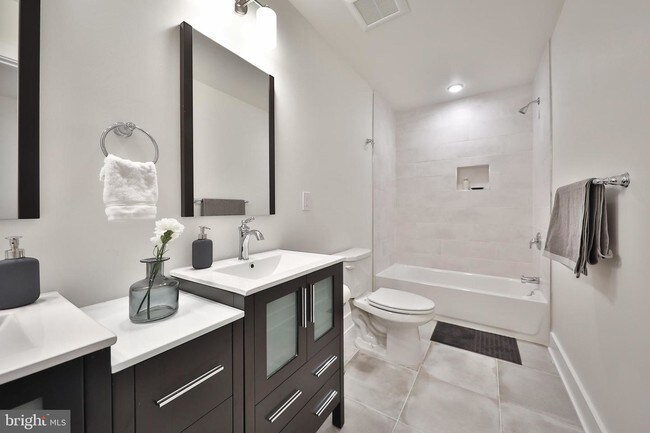 Foto del edificio - 2442 N Lee St