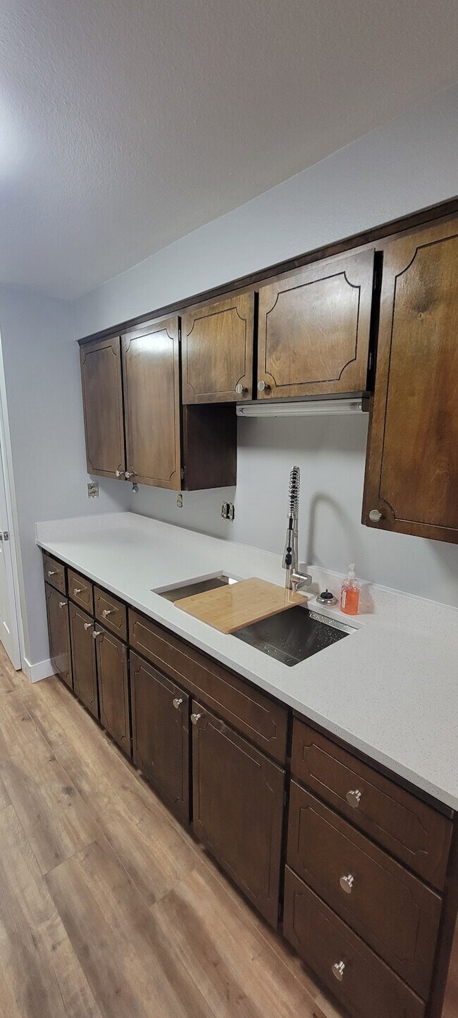 Foto del edificio - 180 Southeast 3rd Street, Unit C