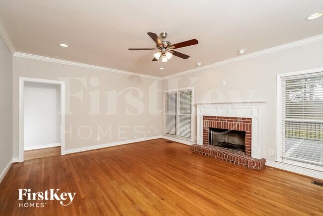 Building Photo - 445 Conroy Cir