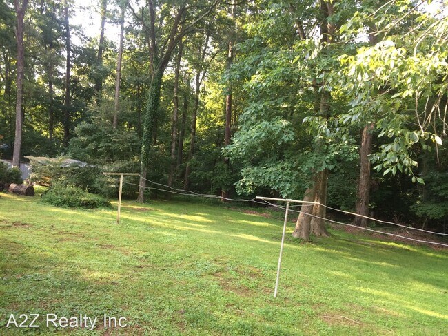 Foto del edificio - 3 br, 1.5 bath House - 513 NC Hwy 54 West