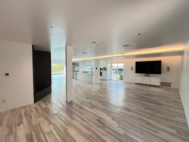 Building Photo - 6141 Kelley Cir