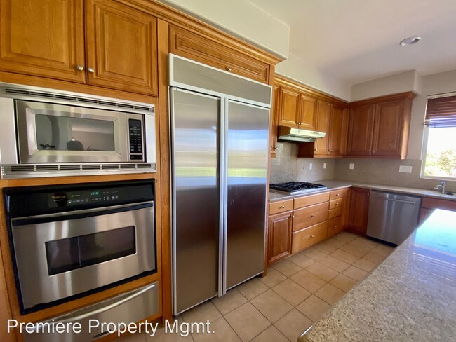 Building Photo - 5 br, 4.5 bath House - 2130 Pamplona Ct.