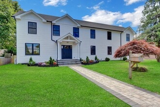 Building Photo - 25 Sunnybrook Dr E