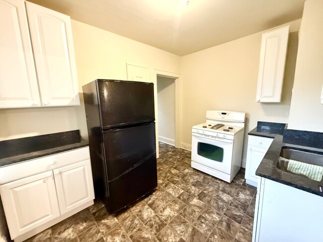 Building Photo - 6800 20th Ave