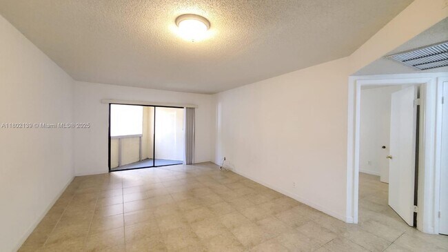 Building Photo - 8290 Lake Dr
