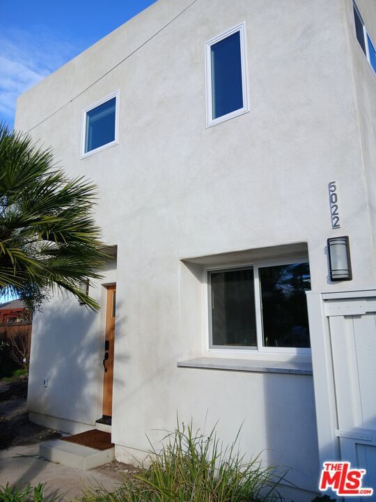 Building Photo - 5022 E Mountain View Dr