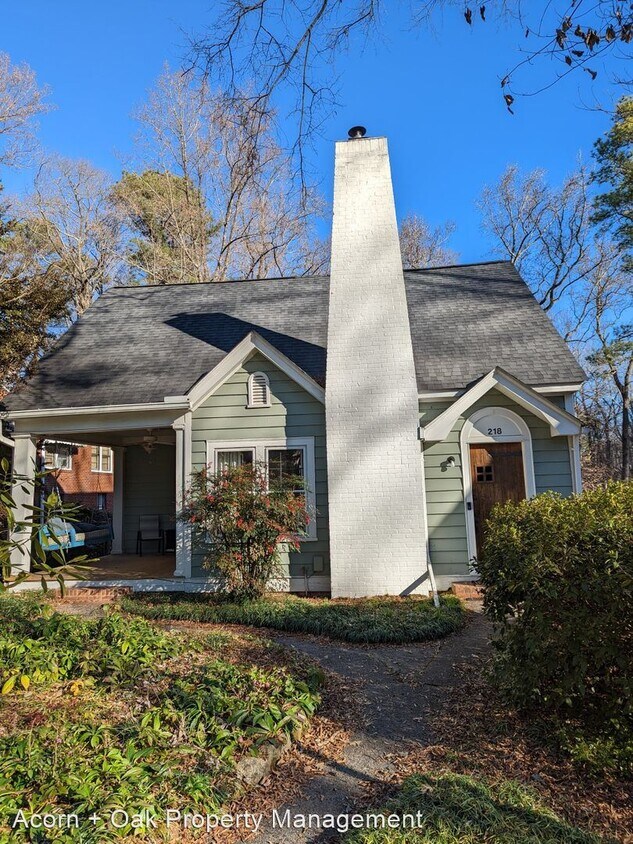 Primary Photo - 3 br, 2.5 bath House - 218 Dacian Ave