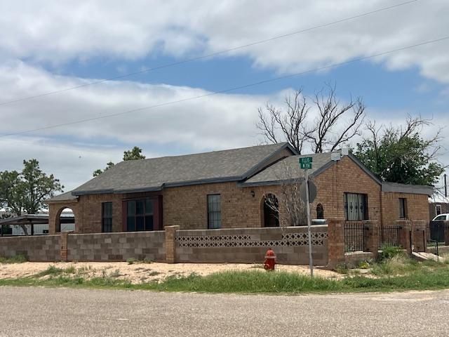 Foto principal - 601 W 7th St