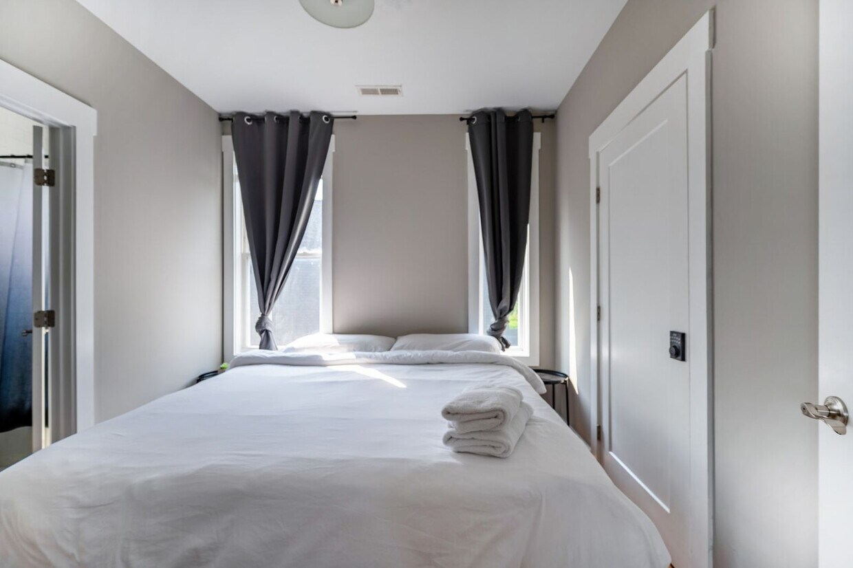 Foto del edificio - 1301 Baptist World Center Dr