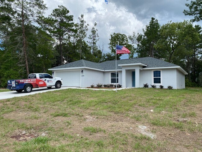 Foto del edificio - Desirable SW Ocala Neighborhood 3/2/2 *WON'T LAST*