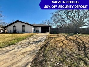 Building Photo - 800 Irwin Dr