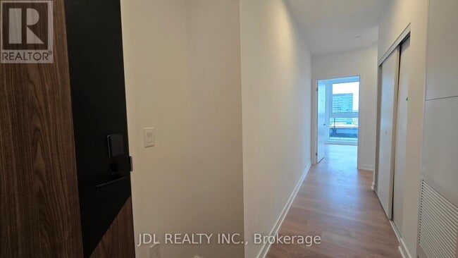 Building Photo - 1037 The Queensway