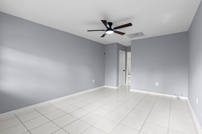 Foto del edificio - 6125 SW 48th Ct