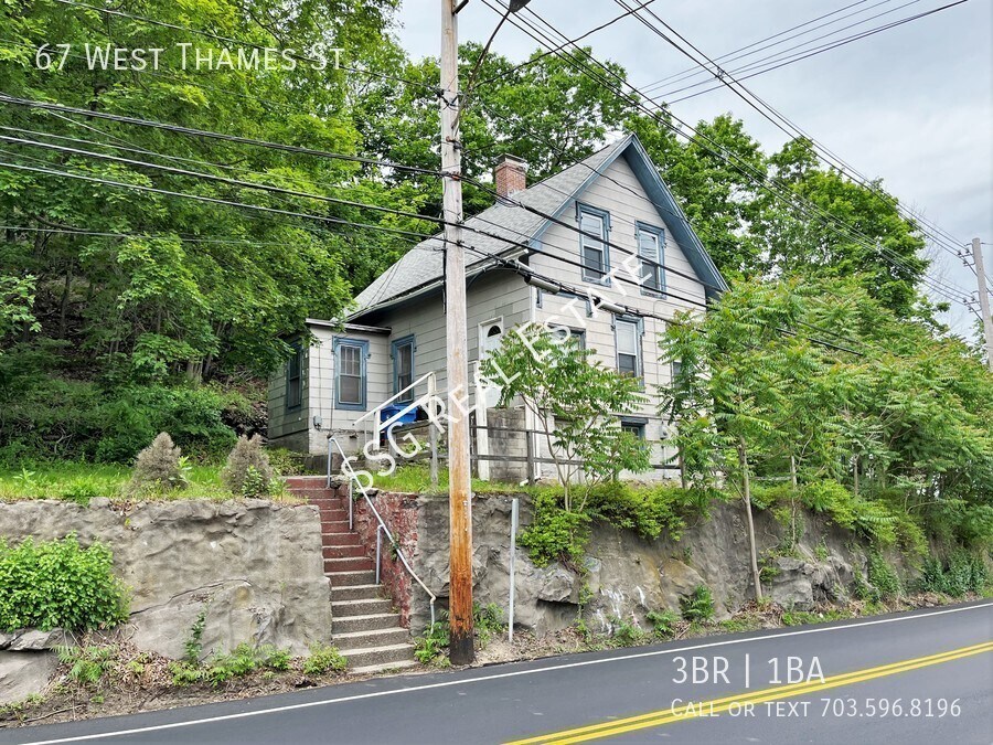 Primary Photo - 3 Bed Colonial 2 Miles from Mohegan sun an...